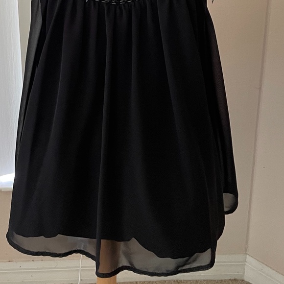 Nwt  darlin cut out lace and beaded black mini formal dr… - Picture 7 of 9